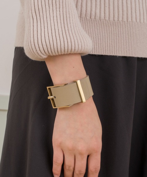 MAISON BOINET(メゾンボワネ)の「【Maison Boinet/メゾンボワネ】ワイドレザーブレスレット 牛革(ブレスレット・レディース・ライトグレー/ブラウン/ブラック/ダークグレー・FREE)」の3枚目の写真