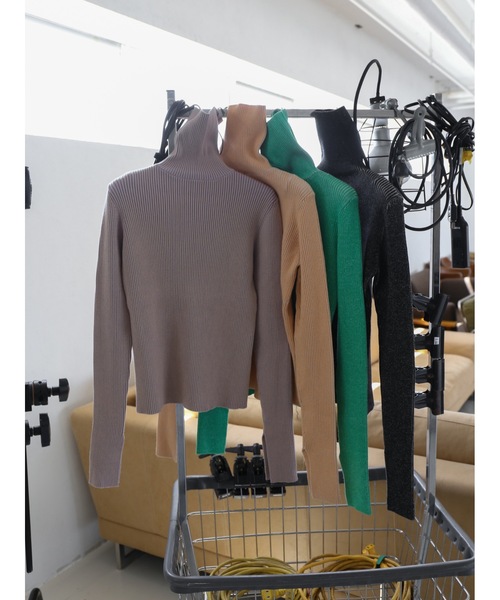 Katrin TOKYO（カトリーントーキョー）の「stripe rib turtle knit（ニット/セーター・レディース・オレンジ/グリーン・FREE/XS）」の8枚目の写真