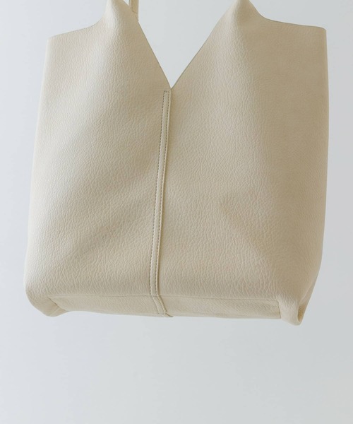 RODE SKO（ロデスコ）の「センターステッチVカットトートバッグ（トートバッグ・レディース・アイボリー/シルバー/ブラック/ブルー/ゴールド・ONE）」の14枚目の写真