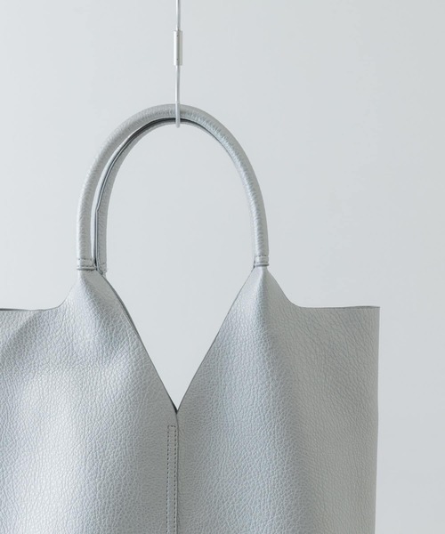 RODE SKO（ロデスコ）の「センターステッチVカットトートバッグ（トートバッグ・レディース・アイボリー/シルバー/ブラック/ブルー/ゴールド・ONE）」の17枚目の写真