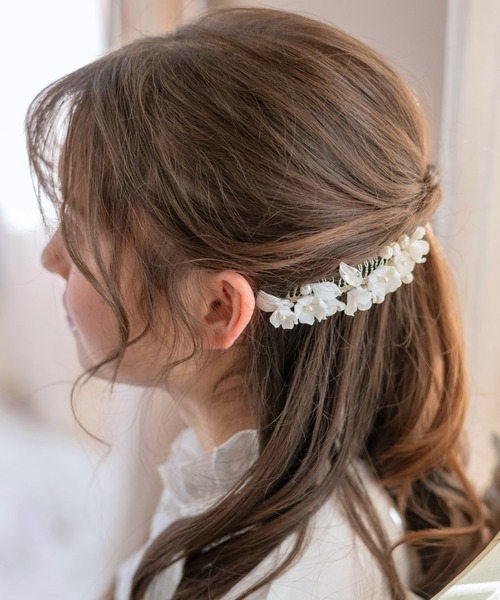 Catherine Cottage（キャサリンコテージ）の「ホワイトセラミックフラワーヘアコーム（その他ヘアアクセサリー・キッズ・ホワイト・FREE）」の6枚目の写真
