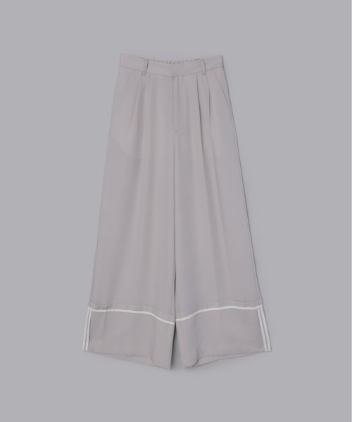 Olu.(オルドット)の「ターンバックワイドパンツ(その他パンツ・レディース・チャコールグレー/グレイッシュベージュ/ライトグレー・FREE)」の10枚目の写真