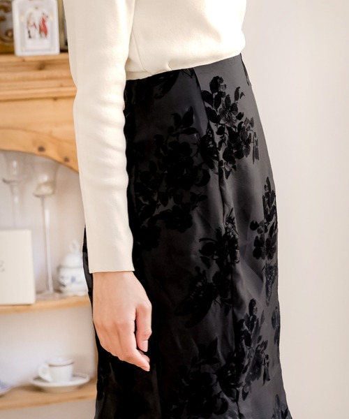 フロッキーフラワーマーメイドスカート（スカート）｜JULIA BOUTIQUE（ジュリアブティック）