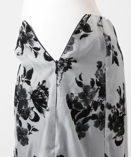 フロッキーフラワーマーメイドスカート（スカート）｜JULIA BOUTIQUE（ジュリアブティック）