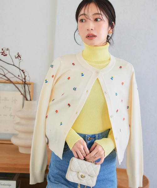 KOBE LETTUCE(コウベレタス)の「総刺繍ニットカーディガン(カーディガン/ボレロ・レディース・ブラック/アイボリー/グレー・M)」の4枚目の写真