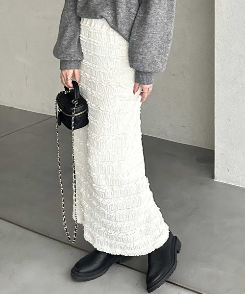 GeeRA（ジーラ）の「すっきり華奢見え！ジャガードレースタイトスカート（スカート・レディース・ブラック/アイボリー/チャコール・LARGE/X-LARGE/MEDIUM/SMALL）」の2枚目の写真