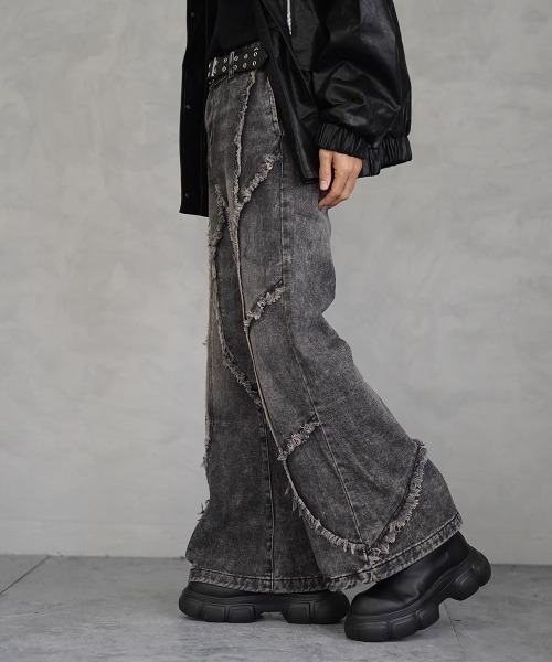 Vintage wash fringe design flare denim pants / ビンテージウォッシュフリンジデザインフレアデニムパンツ(デニムパンツ)|Shoowtime(ショウタイム) Vintage wash fringe design flare denim pants / ビンテージウォッシュフリンジデザインフレアデニムパンツ(デニムパンツ)|Shoowtime(ショウタイム)