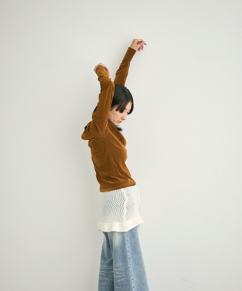 Lutim by u（ルチバイユー）の「Velour Mesh Back Drop Tops / ベロアメッシュバックドロップトップス（Tシャツ/カットソー・レディース・キャメル/ブラック/カーキ・FREE）」の20枚目の写真