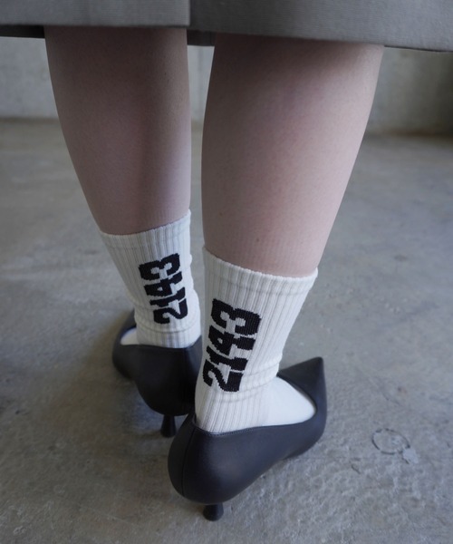 G.V.G.V.（ジーヴィージーヴィー）の「NUMBERING SOCKS（ソックス/靴下・レディース・ベージュ/ホワイト・M/L）」の3枚目の写真
