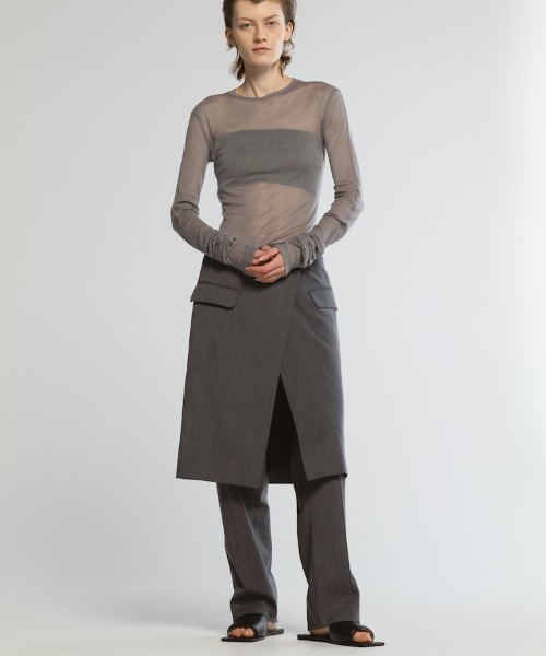 CINOH（チノ）の「テンセルカシミヤリブロングスリーブTシャツ（Tシャツ/カットソー・レディース・アイボリー系/チャコールグレー/レッド・38/36）」の6枚目の写真