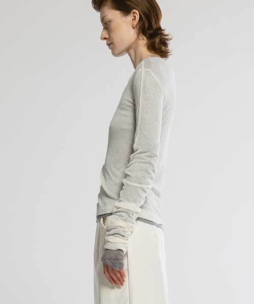 CINOH（チノ）の「テンセルカシミヤリブロングスリーブTシャツ（Tシャツ/カットソー・レディース・アイボリー系/チャコールグレー/レッド・38/36）」の11枚目の写真