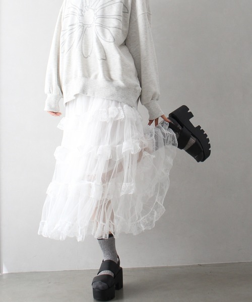 SpRay（スプレイ）の「チュールフリルティアードロングスカート（スカート・レディース・ホワイト/アイボリー/ブラック・FREE）」の13枚目の写真