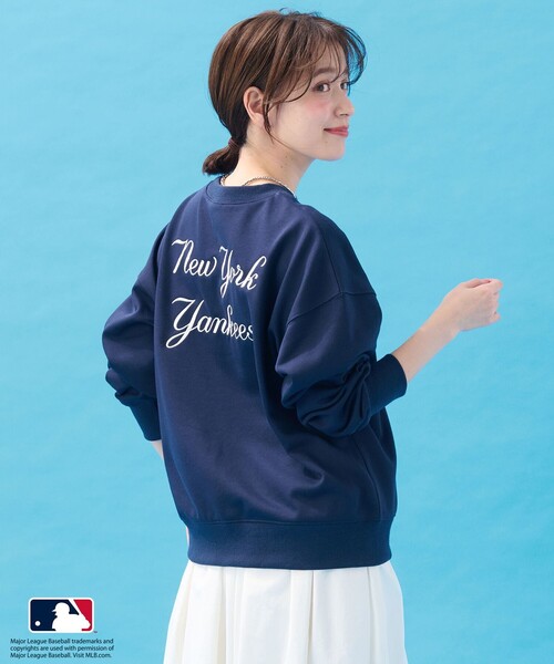 ANY(エニィ)の「MLB/メジャーリーグベースボール クルーネックスウェット(Tシャツ/カットソー・レディース・ライトグレー系/ホワイト系/ネイビー系・F)」の4枚目の写真