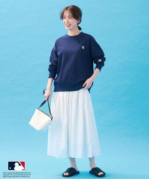 ANY(エニィ)の「MLB/メジャーリーグベースボール クルーネックスウェット(Tシャツ/カットソー・レディース・ライトグレー系/ホワイト系/ネイビー系・F)」の6枚目の写真