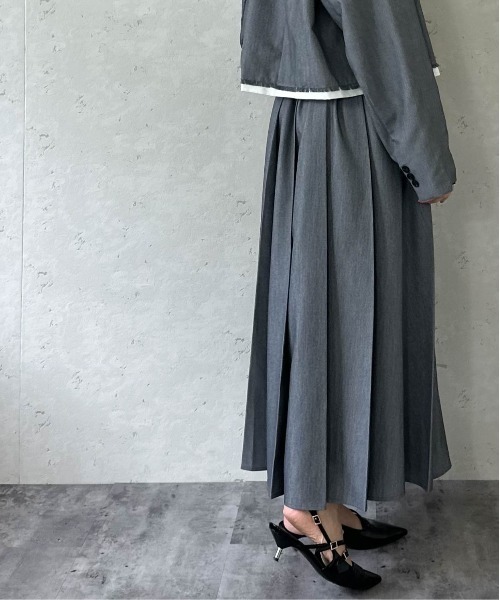 Per sist ence(パーシエンス)の「TRツイルプリーツスカート(スカート・レディース・チャコールグレー/ライトグレー/ブラック/キャメル・FREE)」の17枚目の写真