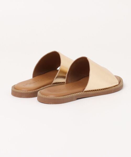 inter-chaussures(インターショシュール)の「【Tamaris】フラットミュールサンダル(455700)(サンダル・レディース・ゴールド・36/37/38/39)」の2枚目の写真