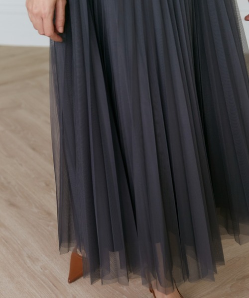 INED（イネド）の「チュールプリーツスカート（スカート・レディース・ベージュ/チャコールグレー・9号/11号/7号）」の15枚目の写真