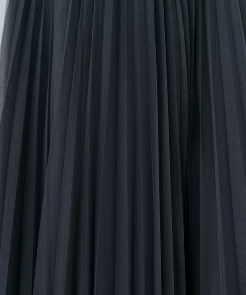 INED（イネド）の「チュールプリーツスカート（スカート・レディース・ベージュ/チャコールグレー・9号/11号/7号）」の16枚目の写真