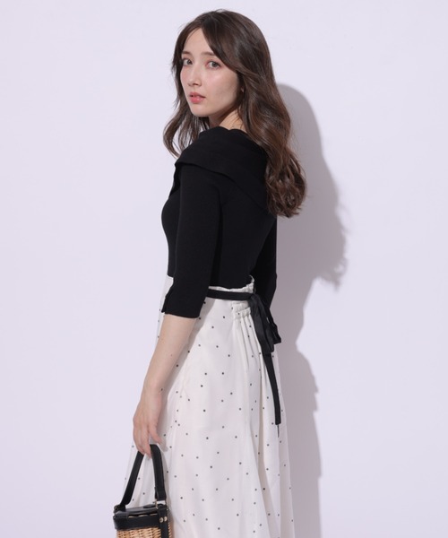 Apuweiser-riche（アプワイザーリッシェ）の「アシメネックニット