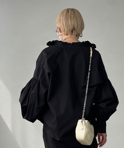 chuclla(チュクラ)の「【YOUYILIN】ボリュームギャザースリーブ フリルカラーシャツ CHYOUW25s004(シャツ/ブラウス・レディース・ホワイト/ブルー/ブラック・M)」の16枚目の写真