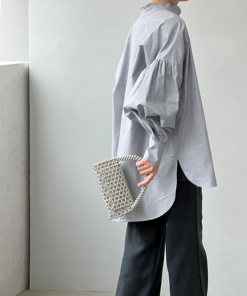 chuclla(チュクラ)の「【YOUYILIN】ボリュームギャザースリーブ フリルカラーシャツ CHYOUW25s004(シャツ/ブラウス・レディース・ホワイト/ブルー/ブラック・M)」の20枚目の写真