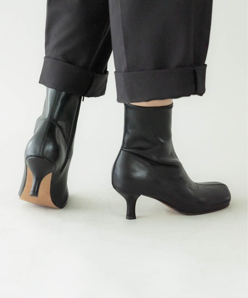 LE VERNIS（ル・ベルニ）の「LE VERNIS(ル・ベルニ)Round stretch short boots（ブーツ・レディース・カーキ/ブラック/ベージュ・23.5/23/24.5/24）」の15枚目の写真