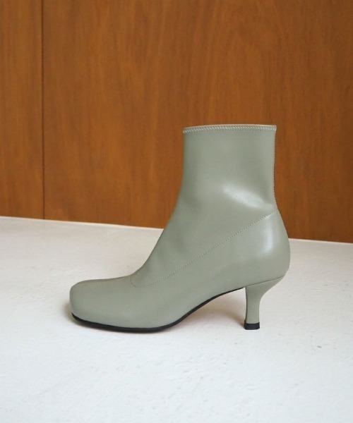 LE VERNIS（ル・ベルニ）の「LE VERNIS(ル・ベルニ)Round stretch short boots（ブーツ・レディース・カーキ/ブラック/ベージュ・23.5/23/24.5/24）」の11枚目の写真