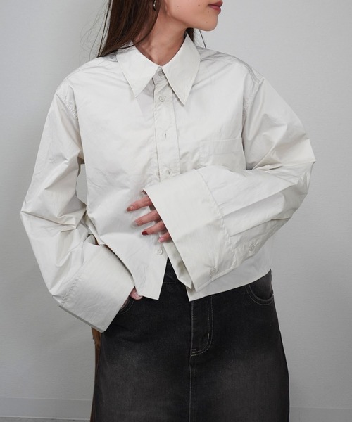 gossara(ゴサラ)の「【スタッフおすすめ】タフタクロップドシャツ(シャツ/ブラウス・レディース・チャコール/ブルー/アイボリー・MEDIUM)」の2枚目の写真