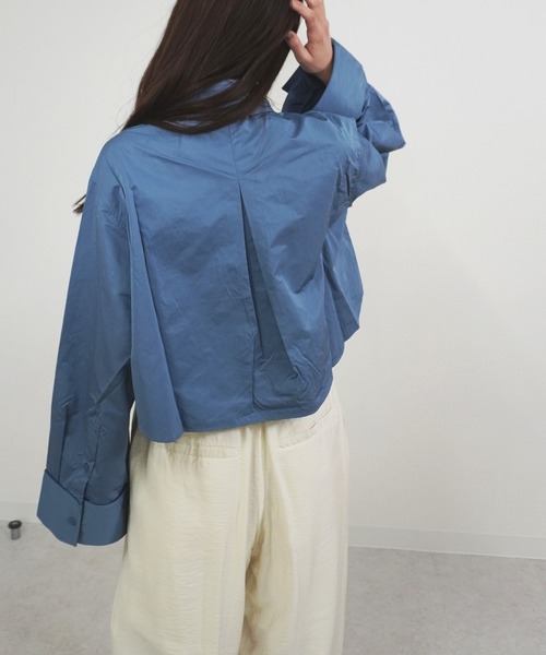 gossara(ゴサラ)の「【スタッフおすすめ】タフタクロップドシャツ(シャツ/ブラウス・レディース・チャコール/ブルー/アイボリー・MEDIUM)」の12枚目の写真