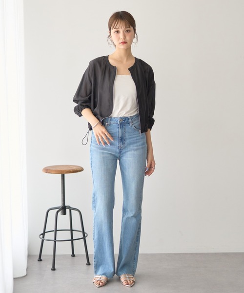 earth music&ecology（アースミュージックアンドエコロジー）の「シアーショートシャツブルゾン（ブルゾン・レディース・グレイッシュベージュ/ブラック/オフホワイト・FREE）」の5枚目の写真