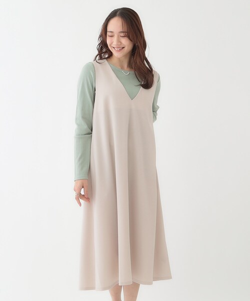 SHOO・LA・RUE（シューラルー）の「【洗える】フレアラインが美しい サラっと着られる Vネックジャンドレ（ワンピース・レディース・ネイビー/ブラック/ナチュラル・01/02/03/04）」の8枚目の写真