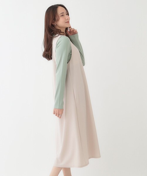 SHOO・LA・RUE（シューラルー）の「【洗える】フレアラインが美しい サラっと着られる Vネックジャンドレ（ワンピース・レディース・ネイビー/ブラック/ナチュラル・01/02/03/04）」の9枚目の写真