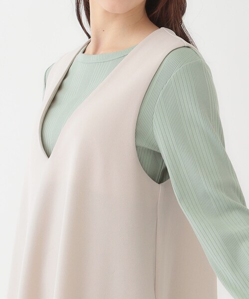 SHOO・LA・RUE（シューラルー）の「【洗える】フレアラインが美しい サラっと着られる Vネックジャンドレ（ワンピース・レディース・ネイビー/ブラック/ナチュラル・01/02/03/04）」の20枚目の写真