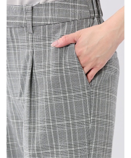 m.f.editorial（エムエフエディトリアル）の「【ストレッチ ウォッシャブル】m.f.エディトリアル レディース ワンタック テーパードパンツ（スラックス・レディース・ライトグレー/ライトグリーン/ブラック/ホワイト×ブラック・MEDIUM/LARGE/S）」の17枚目の写真