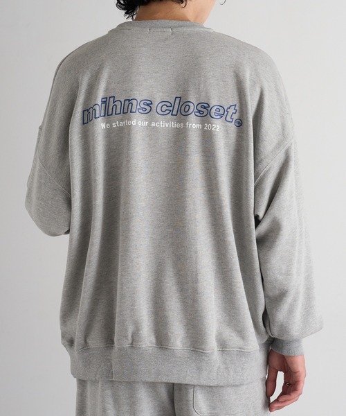 mihns closet(ミンズクローゼット)の「【mihns closet】ロゴ クルートレーナー 5752710(スウェット・メンズ・グレー/グリーン/ブラック・LL/L/M)」の1枚目の写真