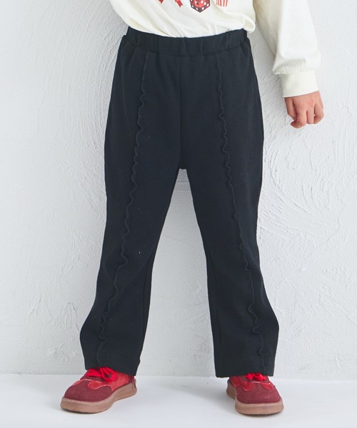pairmanon(ペアマノン)の「ストレッチ素材 メロー フレアパンツ(その他パンツ・キッズ・ブラック/グリーン系その他/ドット/ベージュ/ピンク/イエロー系その他/ラベンダー・120/130/110/140/150/90/100)」の1枚目の写真