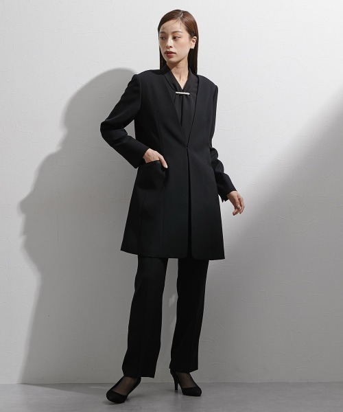 nissen（ニッセン）の「袱紗も入るポケット付き｜喪服・礼服｜洗える｜防しわ（イージーケア）｜ストレッチ｜ノーカラージャケット｜3点セット｜ジャケット｜ブラウス｜パンツ｜フロントファスナー｜〔Callarus〕（スーツセット・レディース・ブラック・M/L/LL/3L/S）」の6枚目の写真