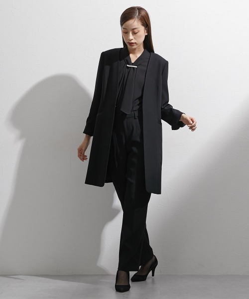 nissen（ニッセン）の「袱紗も入るポケット付き｜喪服・礼服｜洗える｜防しわ（イージーケア）｜ストレッチ｜ノーカラージャケット｜3点セット｜ジャケット｜ブラウス｜パンツ｜フロントファスナー｜〔Callarus〕（スーツセット・レディース・ブラック・M/L/LL/3L/S）」の11枚目の写真