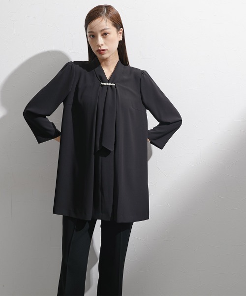 nissen（ニッセン）の「袱紗も入るポケット付き｜喪服・礼服｜洗える｜防しわ（イージーケア）｜ストレッチ｜ノーカラージャケット｜3点セット｜ジャケット｜ブラウス｜パンツ｜フロントファスナー｜〔Callarus〕（スーツセット・レディース・ブラック・M/L/LL/3L/S）」の13枚目の写真