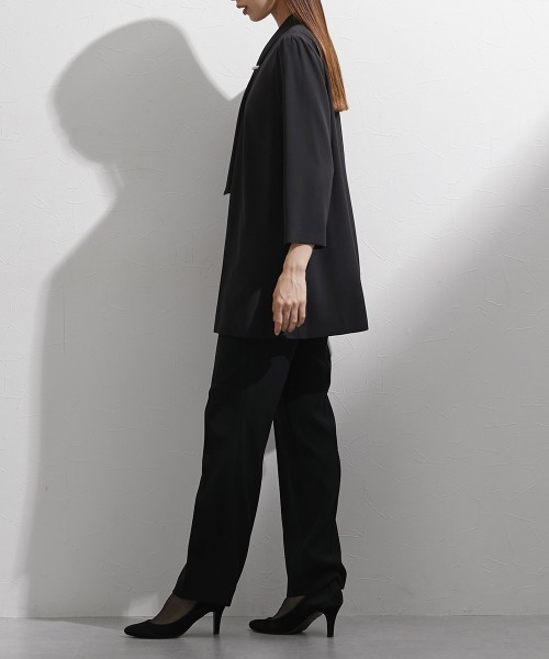 nissen（ニッセン）の「袱紗も入るポケット付き｜喪服・礼服｜洗える｜防しわ（イージーケア）｜ストレッチ｜ノーカラージャケット｜3点セット｜ジャケット｜ブラウス｜パンツ｜フロントファスナー｜〔Callarus〕（スーツセット・レディース・ブラック・M/L/LL/3L/S）」の18枚目の写真