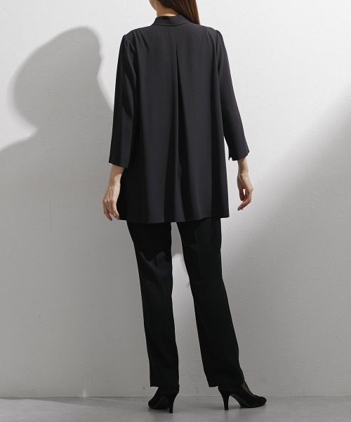 nissen（ニッセン）の「袱紗も入るポケット付き｜喪服・礼服｜洗える｜防しわ（イージーケア）｜ストレッチ｜ノーカラージャケット｜3点セット｜ジャケット｜ブラウス｜パンツ｜フロントファスナー｜〔Callarus〕（スーツセット・レディース・ブラック・M/L/LL/3L/S）」の19枚目の写真