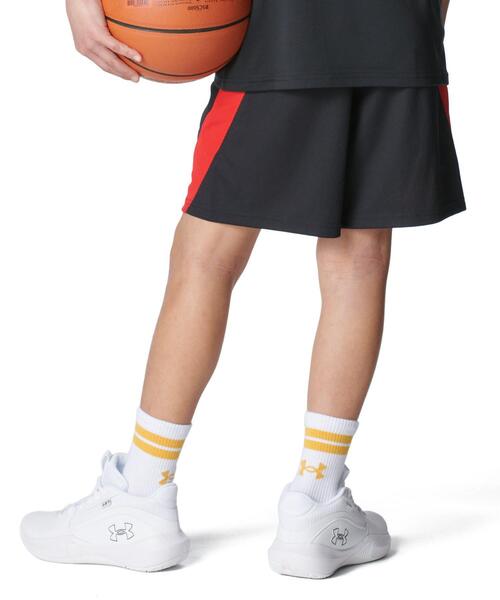 UNDER ARMOUR（アンダーアーマー）の「UAゾーン ショーツ（バスケットボール/キッズ）（その他パンツ・キッズ・ブラック・130cm/160cm/150cm/140cm）」の2枚目の写真