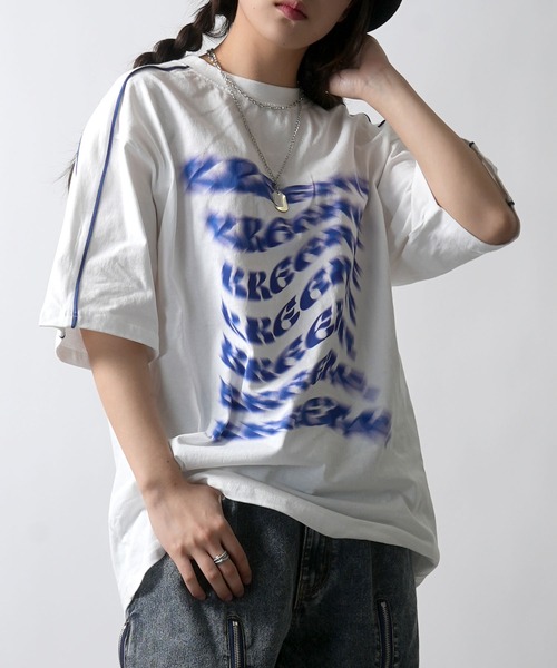Футболка с логотипом и окантовкой на рукаве — sleeve piping logo print T‑shirt