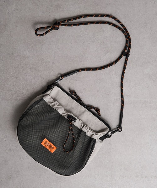 [美品] UNIVERSAL OVERALL ショルダーバック UNIVERSAL OVERALL / ユニバーサルオーバーオール / カルゼ調