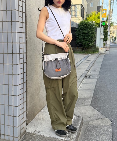 UNIVERSAL OVERALL（ユニバーサルオーバーオール）の「【UNIVERSAL OVERALL】UO フロントメッシュザイルショルダー UVO-195（ショルダーバッグ・レディース・ブラック/ベージュ/ブルー/ライトグレー/モカ/オレンジ・FREE）」の11枚目の写真