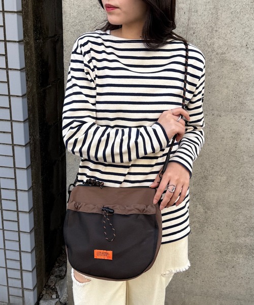 UNIVERSAL OVERALL（ユニバーサルオーバーオール）の「【UNIVERSAL OVERALL】UO フロントメッシュザイルショルダー UVO-195（ショルダーバッグ・レディース・ブラック/ベージュ/ブルー/ライトグレー/モカ/オレンジ・FREE）」の13枚目の写真
