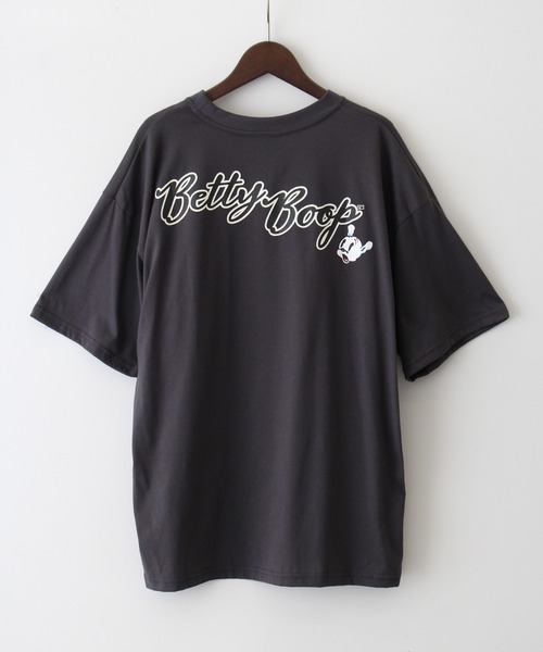 SpRay(スプレイ)の「ベティープリントビッグTシャツ(Tシャツ/カットソー・レディース・オフホワイト/チャコールグレー/ブラック・FREE)」の4枚目の写真