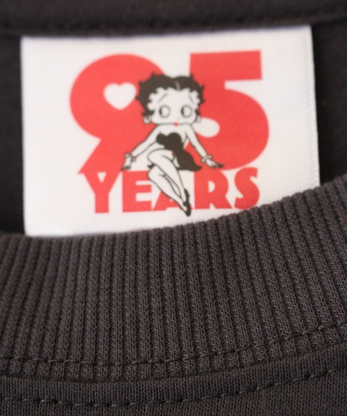 SpRay(スプレイ)の「ベティープリントビッグTシャツ(Tシャツ/カットソー・レディース・オフホワイト/チャコールグレー/ブラック・FREE)」の6枚目の写真