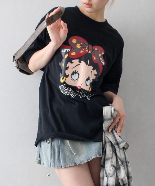 SpRay(スプレイ)の「ベティープリントビッグTシャツ(Tシャツ/カットソー・レディース・オフホワイト/チャコールグレー/ブラック・FREE)」の12枚目の写真