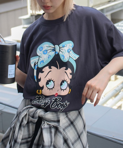 SpRay(スプレイ)の「ベティープリントビッグTシャツ(Tシャツ/カットソー・レディース・オフホワイト/チャコールグレー/ブラック・FREE)」の20枚目の写真